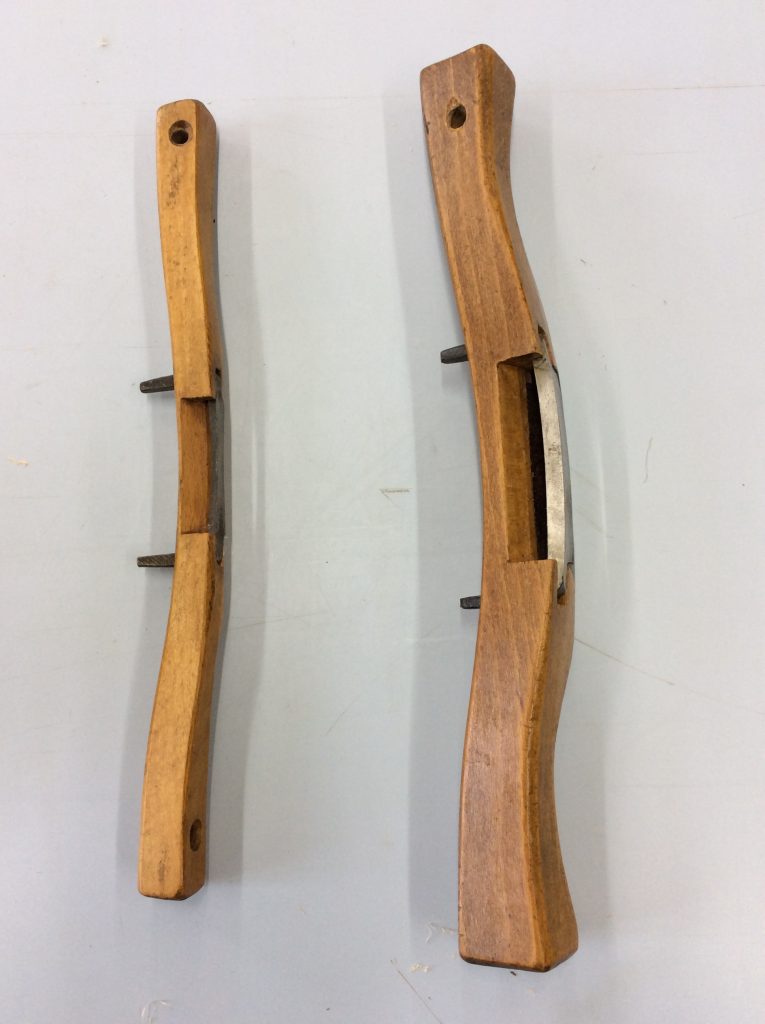 Wabstringues spokeshave at Mobilier National Paris – French traditional woodworking tool